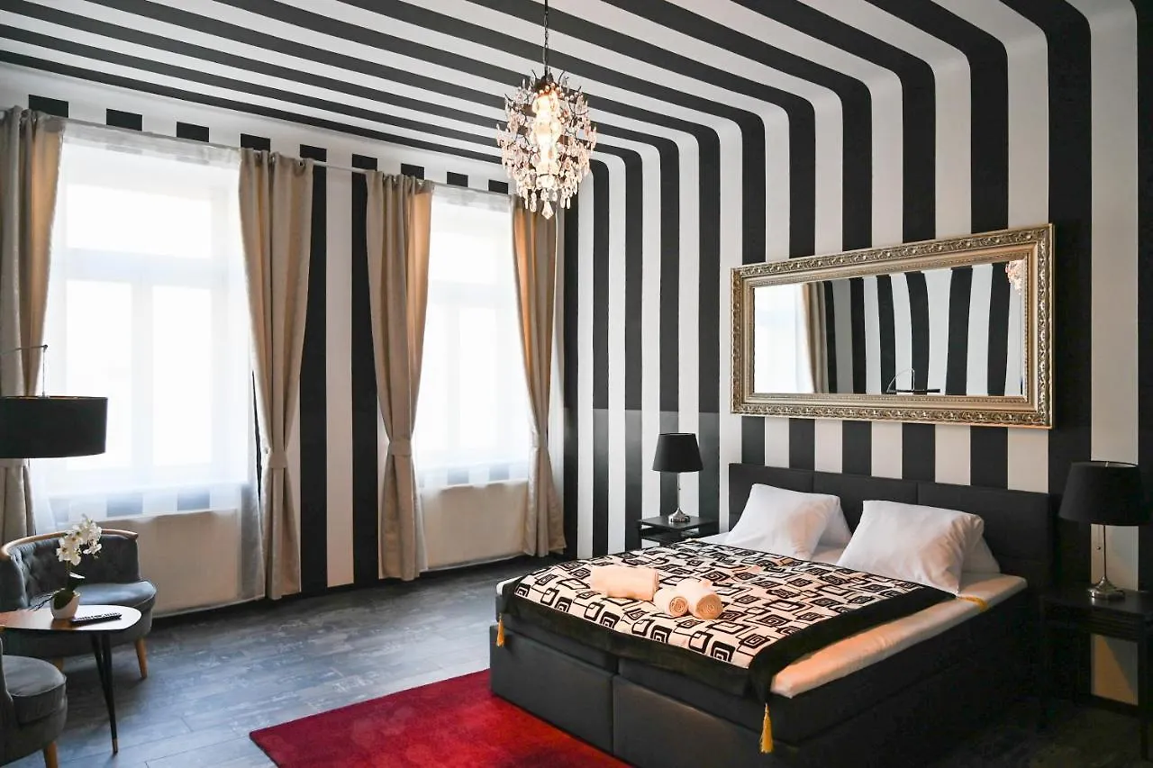 Highlight Apartment St Charles Church Vienne